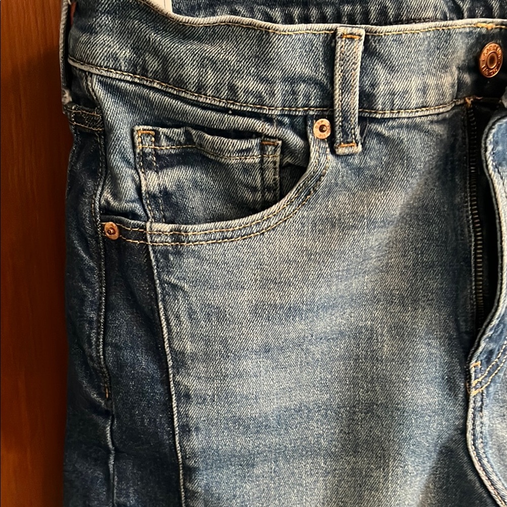 GAP High Rise Blue Jeans for Women - Picture 4 of 6